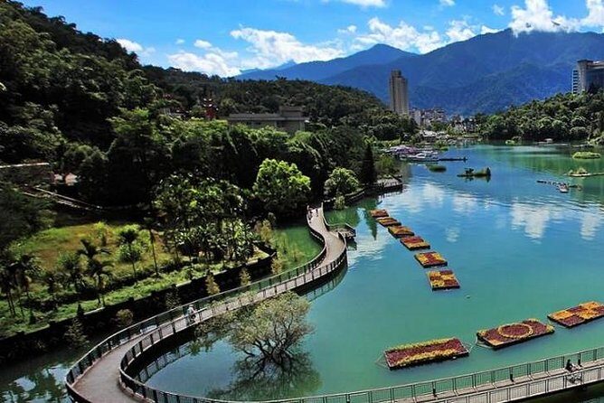1 day tour Sun Moon Lake from Taichung - Getting picked up in Taichung and actually using your day