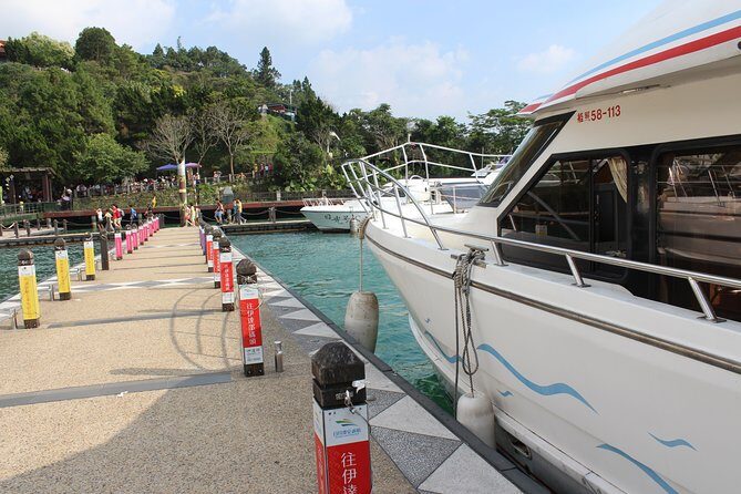 1-day Tour to Sun Moon Lake from Taipei by High Speed Rail - Temples and shrines by the lake: culture you can actually see