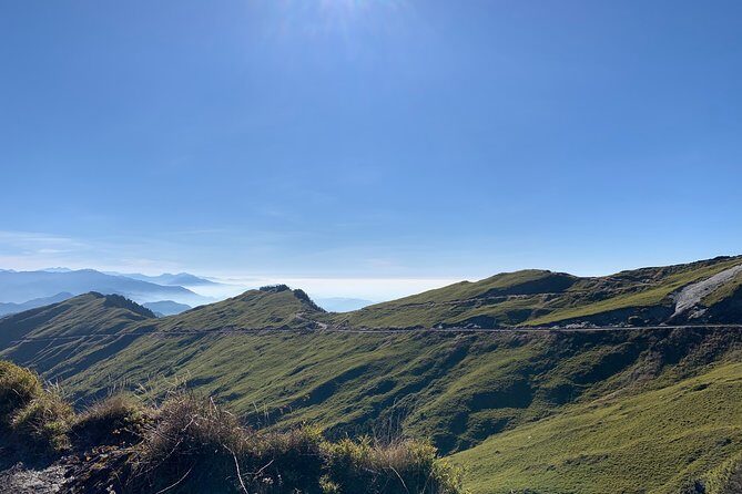 2-Day Private Tour to Sun Moon Lake and Mount Hehuan - Shimenshan Trail: a shorter peak add-on with another view