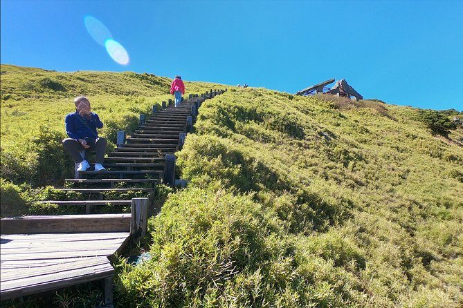 2-Day Private Tour to Sun Moon Lake and Mount Hehuan - Mount Hehuan’s National Forest Recreation Area: easy trails, big payoffs