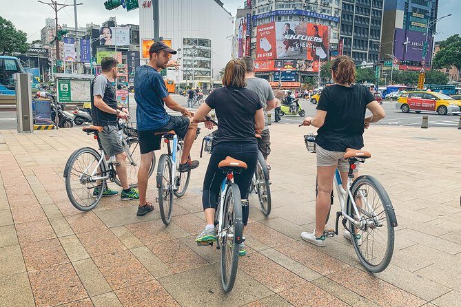 4-Hour Morning Cycling City Tour (incl. breakfast) - Breakfast first: the kind of start that makes the whole tour work