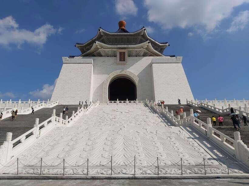 From Keelung: Private Taipei City Landmarks Shore Excursion - Who this private tour fits best (and who should reconsider)