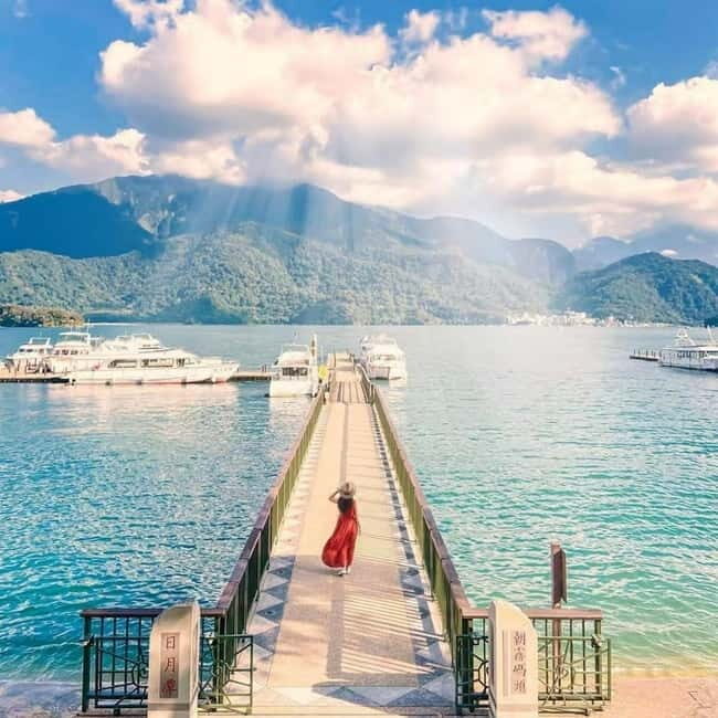 From Taipei or Taichung: Sun Moon Lake Day Trip & Boat Ride - Sun Moon Lake cruise: crescent and sun-shaped views from the water
