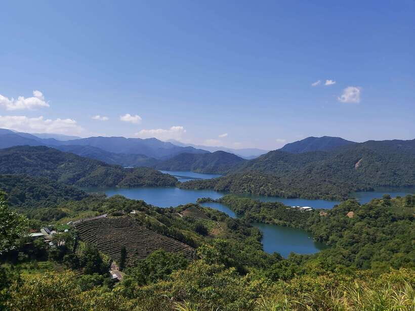 From Taipei: Thousand Island Lake and Pinglin Tea Plantation - Thousand Island Lake in Shiding: fast stop, big scenery payoff