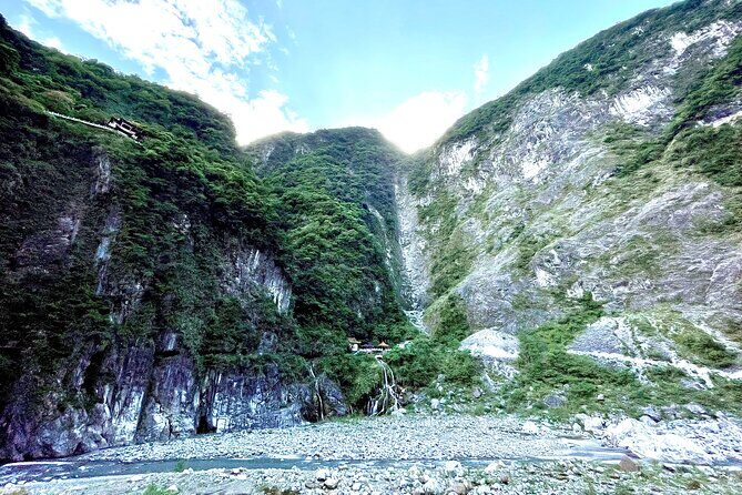 Hualien Taroko Day Tour From Ximending - A Long Day From Ximending: What 11 Hours Really Means