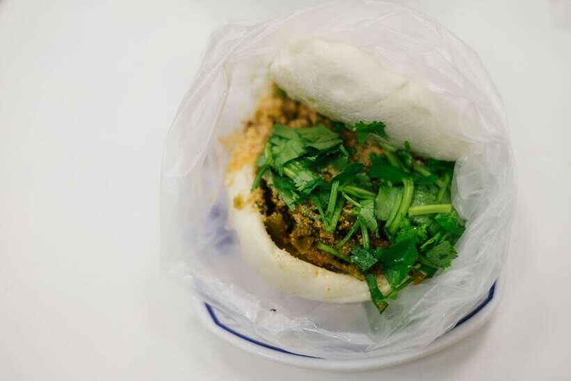 Iconic Food Tour: Local Street Food, Drinks & Sites - Beverages on the move: boba that turns tea into chew