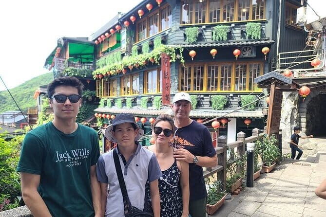 Keelung Port Cruise Tour from Taipei - National Palace Museum and Chiang Kai-shek Memorial Hall: Culture With a Timing Plan