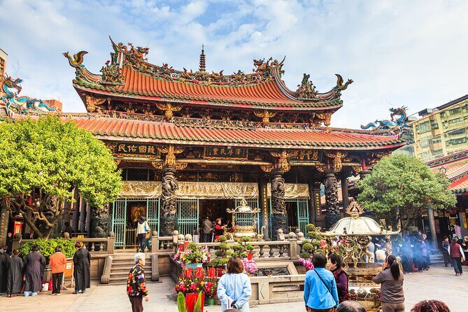 [private] 8-Hour Customize Your Amazing Private Taipei Day Tour - Your private guide and driver: what the best day feels like