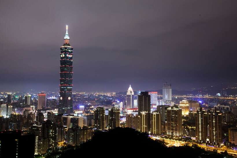 Private Night Tour: Taipei City Highlights - Why Taipei at night works so well on a private loop