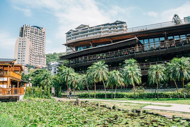 Private Yangmingshan & Beitou Tour from Taipei with Pickup - Timing, walking, and what to pack for comfort