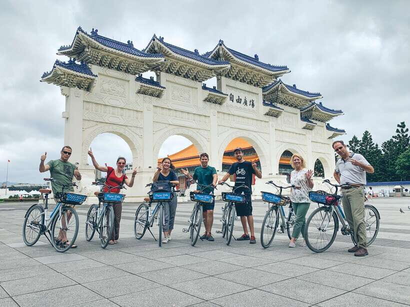 Taipei: 4-Hour Morning City Cycling Tour with Breakfast - The start that actually fuels the ride: traditional Taiwanese breakfast