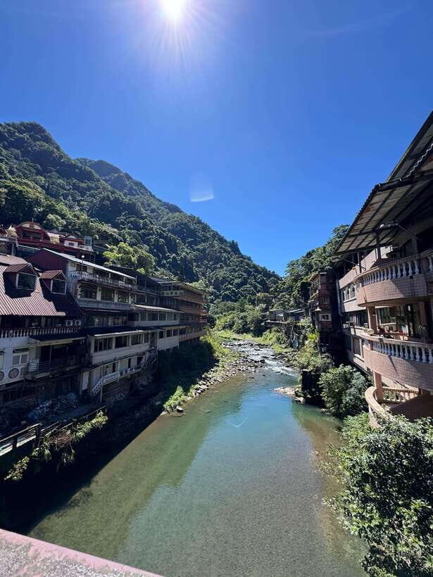 Taipei: 8 Hours Private Day Tour in Wulai with Benz Vito - Key highlights worth planning for