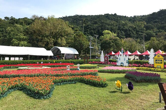 Taipei Cherry Blossom Day Tour to Yangmingshan and Tamsui - Fisherman’s Wharf: Sunset, Seafood Energy, and Photo-Friendly Timing