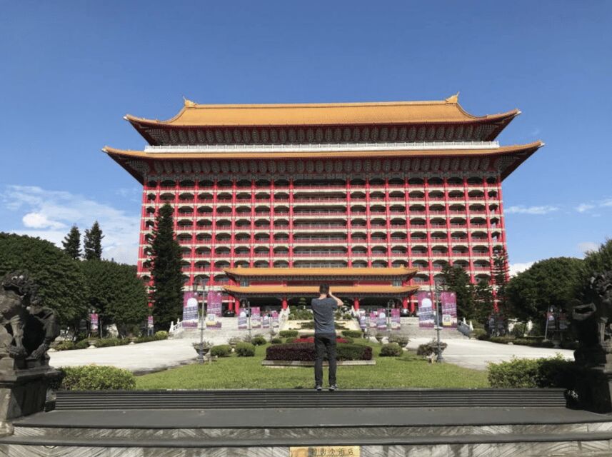 Taipei: City Highlights Private Sightseeing Tour with Guide - Dihua Street: Old Streetscape on Foot, With Real Daily Life