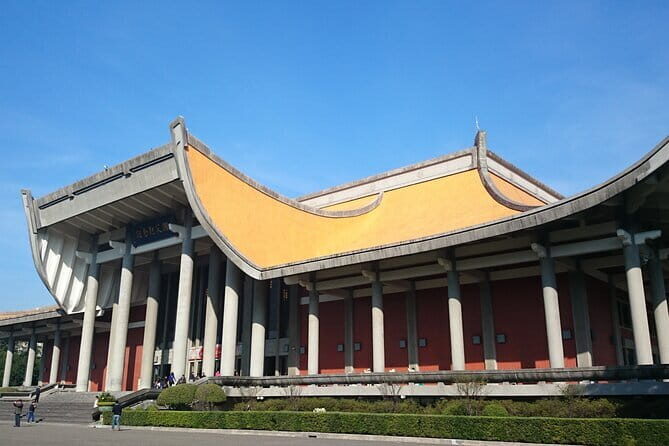 Taipei City to Taoyuan Airport Private Transfer - Getting Meet-Up Right at the Curb (No Guessing Required)