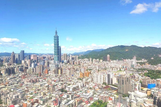 Taipei Private Transfer: Taiwan International Airport to Keelung Cruise Port - Vehicle Options: Sedan, Limousine, or Minivan for Your Headcount