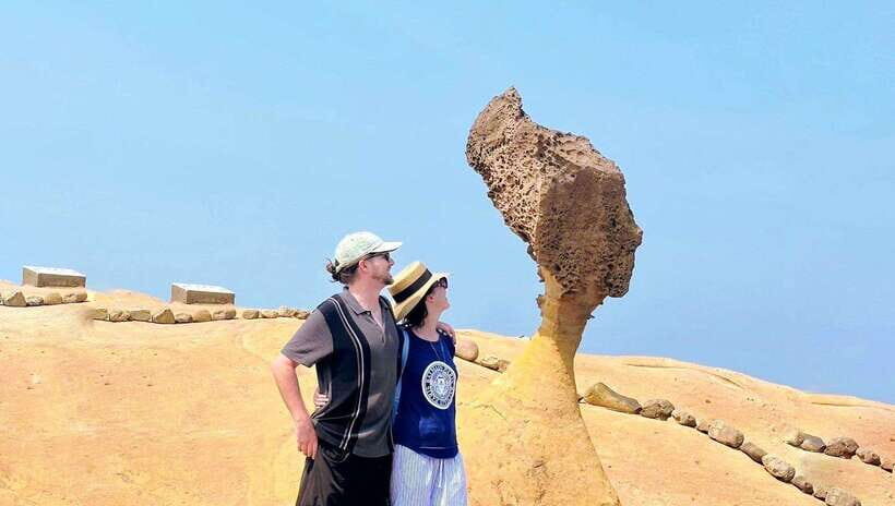 Taipei: Yangmingshan, Yehliu, and Jiufen Shifen Day Tour - Yehliu Geopark and Queen’s Head: When Strange Rocks Explain Themselves