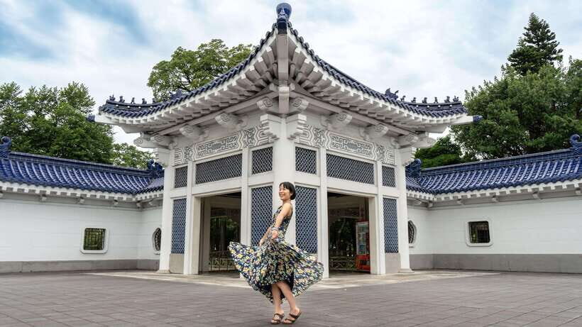 Taiwan Taipei: Private Photoshoot with Taiwan Photographer - Pick Your Route: Traditional C.K.S to Dadaocheng vs Modern Taipei Icons vs Nature in Shilin/Beitou