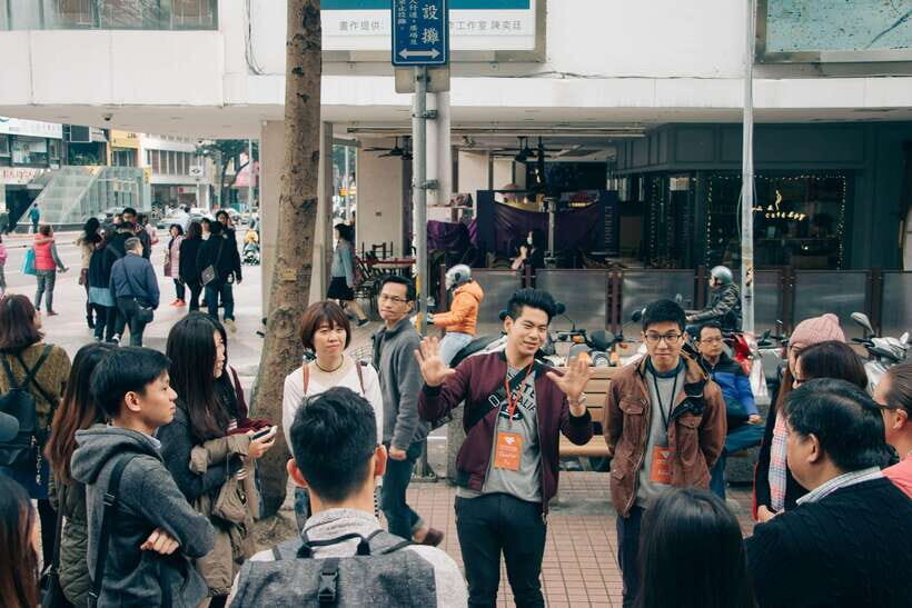 Vintage Taipei - Best of Taiwan and Sunset Walking Tour - Xia Hai City God Temple: 1856 月老 (Chinese Cupid) and big atmosphere