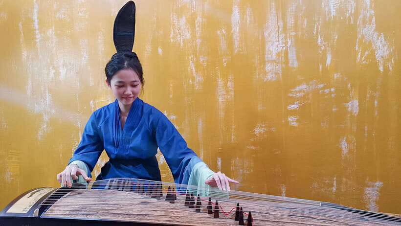 Wear Hanfu and play guzheng - Price and Value: What $50 Buys You Here