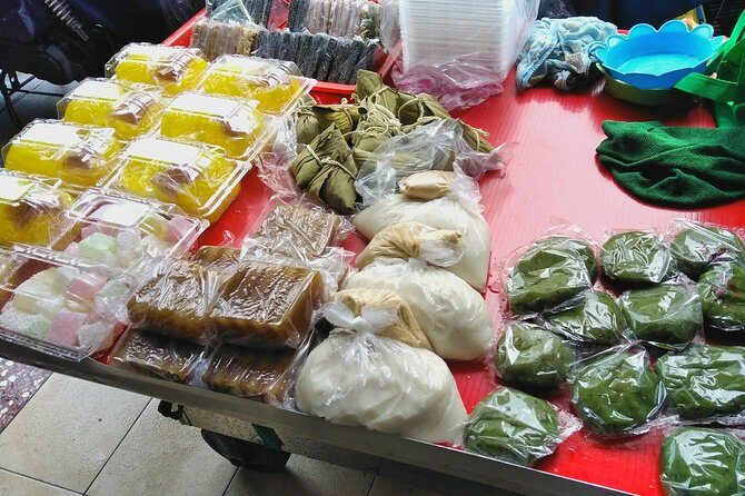 WoknRoll Taipei Walking and Historical Food Tour - Stop 1: Dihua Street and the market-lane style of Taipei