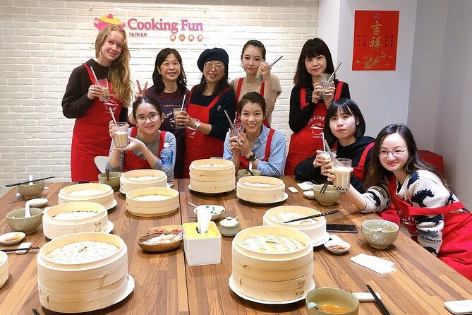 Xiao long bao, Pork thick soup, Bubble milk tea. (Taiwan Cooking Class)-B - Where you meet, and how the timing works