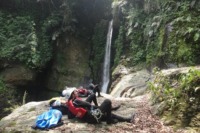 Yi-Hsin creek canyoning in northern Taiwan - The canyon route: walking downstream where most people can’t go