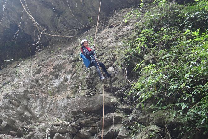 Yi-Hsin creek canyoning in northern Taiwan - Lunch and pacing: why included food matters here
